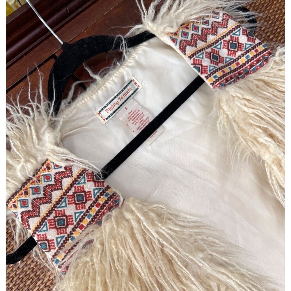 Flying Tomato Womens Faux Fur Vest With‎ Embroidered Tribal Accents Size S - Picture 2 of 5